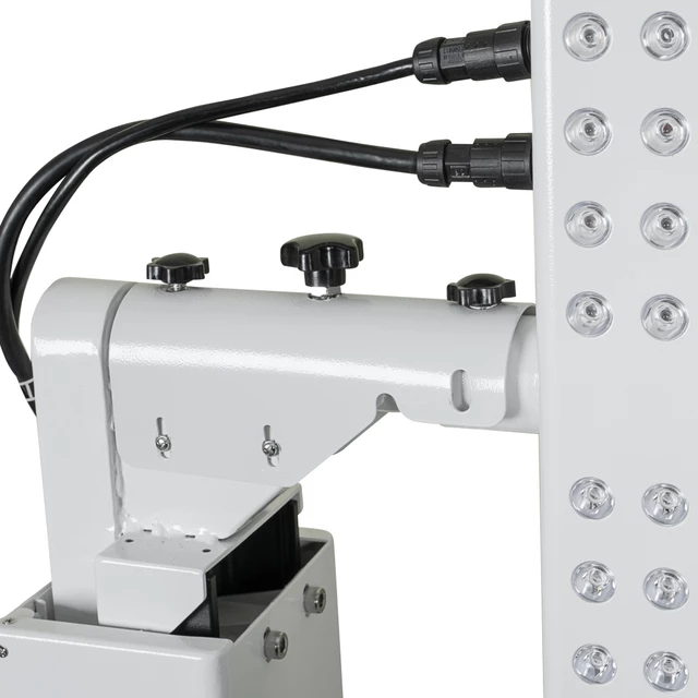 Panel LED do terapii światłem inSPORTline Supetar ∙ 300 diod RED + NIR ∙ timer i pilot ∙ montaż ścienny/stojak