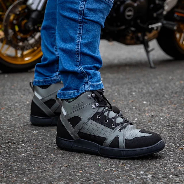 Buty motocyklowe męskie W-TEC Milwook ∙ skóra zamszowa ∙ membrana wodoodporna ∙ ochrona kostek ∙ oddychające - Szaro-czarny