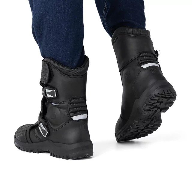 Buty motocyklowe W-TEC Lougamax CE ∙ skóra naturalna ∙ certyfikat CE ∙ wodoodporne ∙ ochraniacze kostek - Czarny