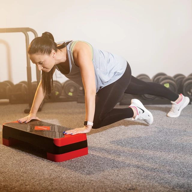 Step do ćwiczeń fitness regulowany inSPORTline AS150 ∙ nośność 200 kg ∙ antypoślizgowa powierzchnia ∙ lekki 2,32 kg - Czarny