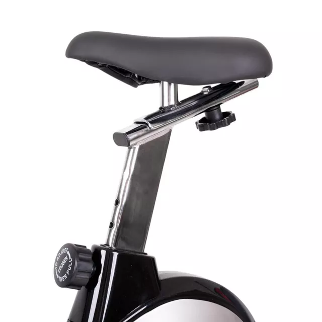 Rower treningowy magnetyczny inSPORTline Klegan ∙ cicha praca ∙ 8 poziomów obciążenia ∙ regulacja siodełka i kierownicy ∙ czujniki tętna ∙ Bluetooth - Czarno-srebrny