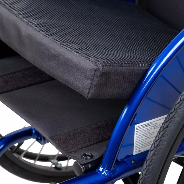 Wózek inwalidzki sportowy inSPORTline Brenstark z napędem Oppatia ∙ nośność 100 kg ∙ zasięg 25 km ∙ prędkość 20 km/h ∙ aluminiowa rama ∙ składany