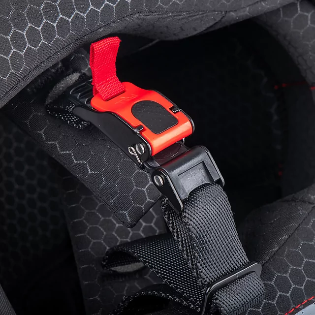 Kask integralny dziecięcy W-TEC Basmeck ∙ homologacja ∙ ABS ∙ zamykana wentylacja ∙ wyjmowana wyściółka ∙ zapięcie mikrometryczne - błyszczący biały