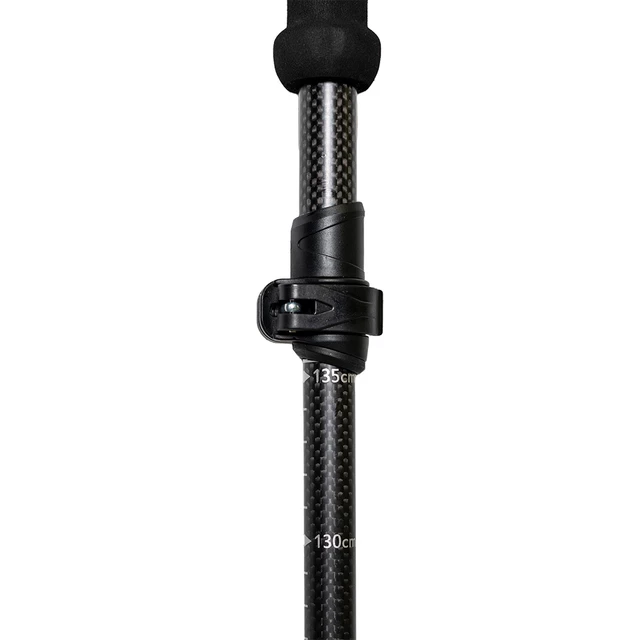 Kijki trekkingowe karbonowe inSPORTline Caretera ∙ 5-sekcyjne ∙ ultralekkie 255 g ∙ wys. 115-135 cm ∙ uchwyt korkowy ∙ wymienne końcówki ∙ pokrowiec