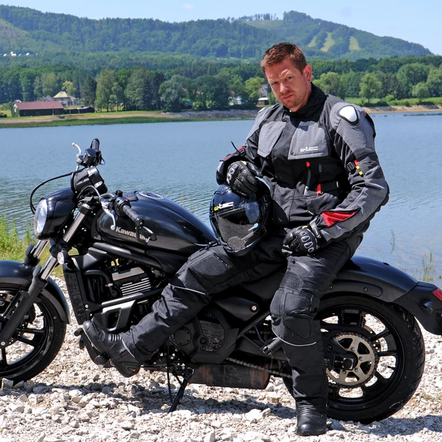 Kask motocyklowy 2w1 W-TEC NK-850 otwierany ∙ blenda przeciwsłoneczna - Biały błyszczący