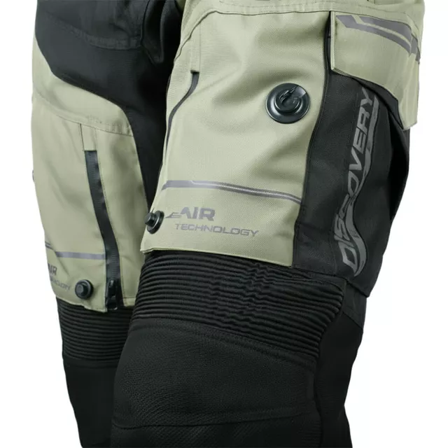 Spodnie motocyklowe W-TEC Karmal ∙ wodoodporne ∙ termiczna wkładka ∙ certyfikowane ochraniacze ∙ wentylowane ∙ kieszenie ∙ odblaski - czarno-oliwkowy