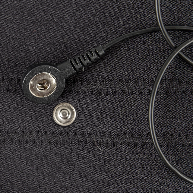 Elektryczny pas masujący inSPORTline Gomun ∙ masaż + elektrostymulacja ∙ 6 programów ∙ pilot LED ∙ obwód 75-120 cm