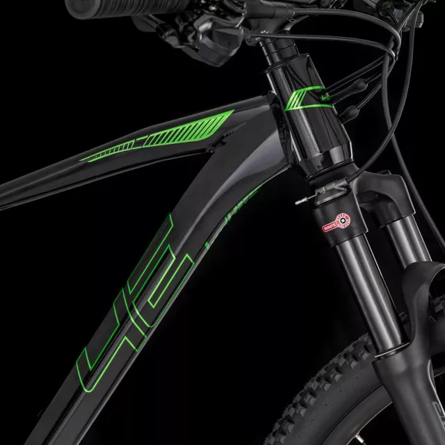 Rower górski 4EVER FRONTBEE 29'' ∙ widelec amortyzowany SR Suntour z blokadą ∙ hamulce tarczowe Shimano ∙ 18 biegów ∙ waga 14 kg - mglisty/srebrny