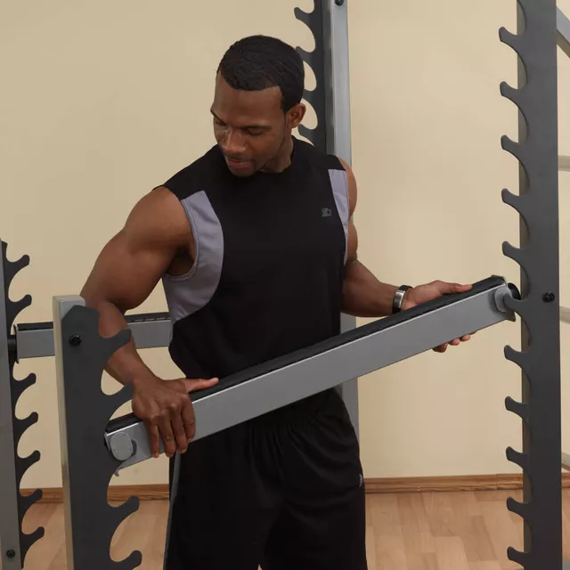 Wielofunkcyjny stojak treningowy pod sztangę Body-Solid SMR1000 ∙ heavy-duty rack ∙ haki bezpieczeństwa ∙ drążek górny