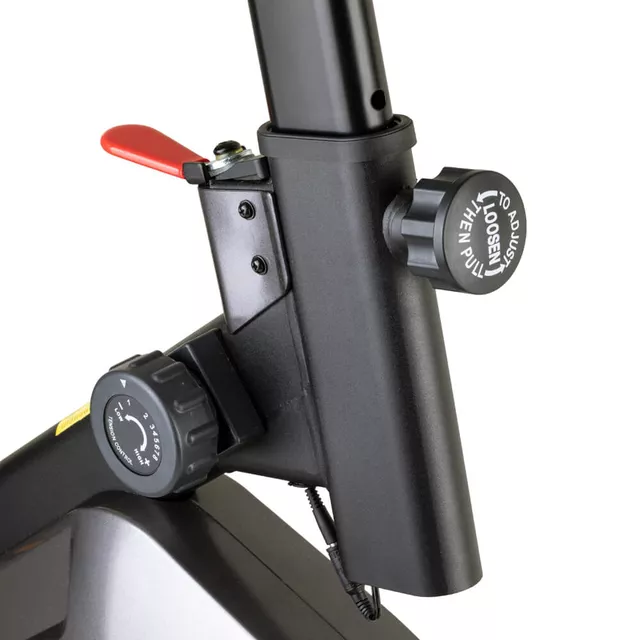 Rower treningowy spinningowy inSPORTline Agneto LCD ∙ magnetyczny opór ∙ cichy napęd pasowy ∙ 8 stopni obciążenia ∙ regulacja siodełka