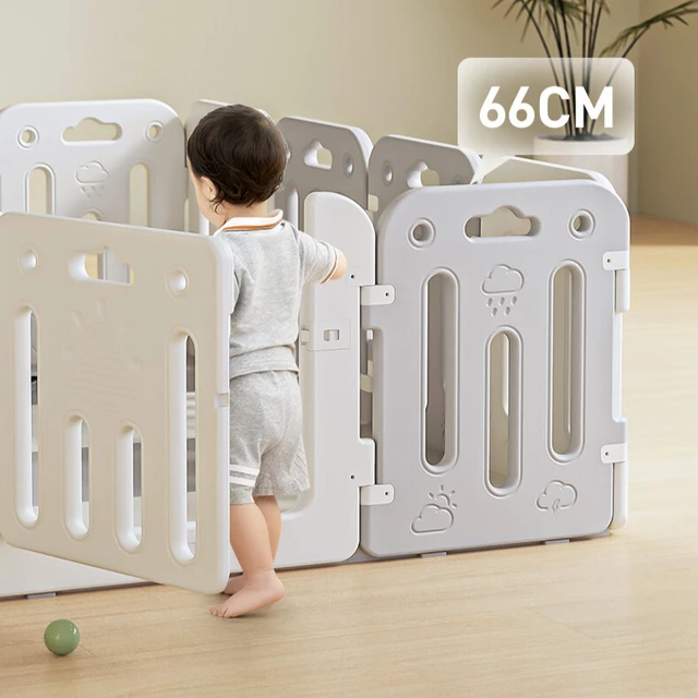 Duży plastikowy kojec dla niemowląt inSPORTline Klaudino 288x208x66 cm ∙ edukacyjny tor z autkami ∙ zamek bezpieczeństwa ∙ motyw chmurek