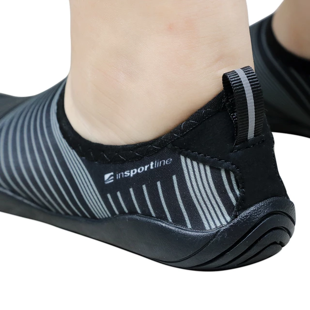 Buty kąpielowe do wody inSPORTline Makar unisex ∙ szybkoschnące ∙ oddychające ∙ perforowana podeszwa ∙ waga 125 g ∙ elastyczne
