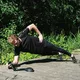 Płyta treningowa plank inSPORTline Holdit ∙ regulacja długości i rozstawu ∙ nośność 120 kg ∙ timer interwałowy ∙ piankowe podpórki