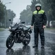 Płaszcz przeciwdeszczowy motocyklowy W-TEC Nowet ∙ lekki ∙ elementy odblaskowe ∙ regulowane mankiety ∙ siateczkowa podszewka ∙ chowany kaptur - Czarny-fluo